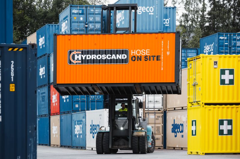 Hydroscand containerdekor på truck