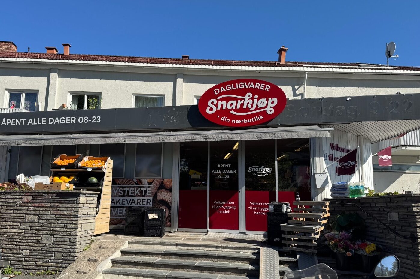 Fasadeskilt og profilering for Snarkjøp - West Dekorbyrå